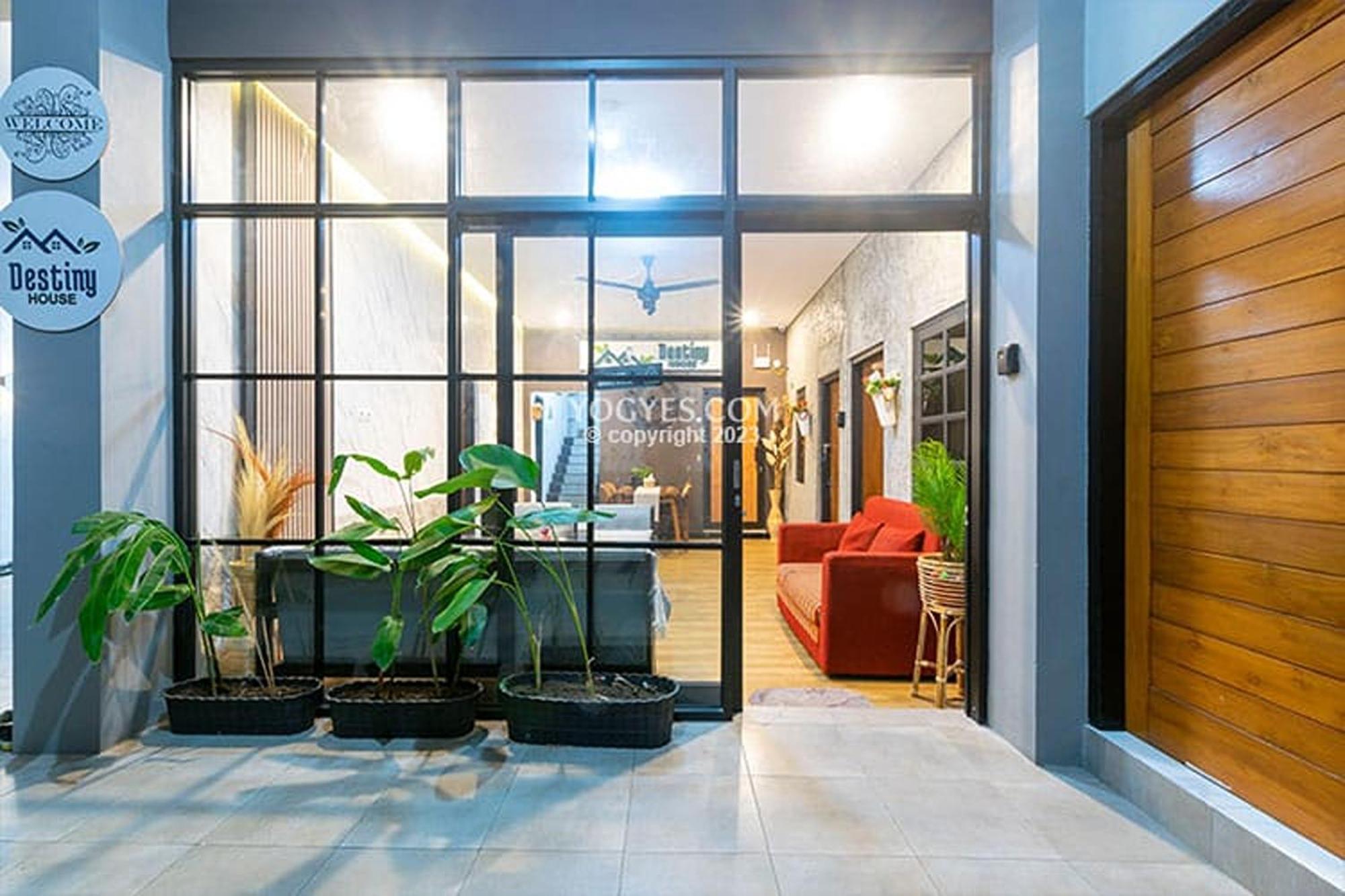 Destiny House Guest house *